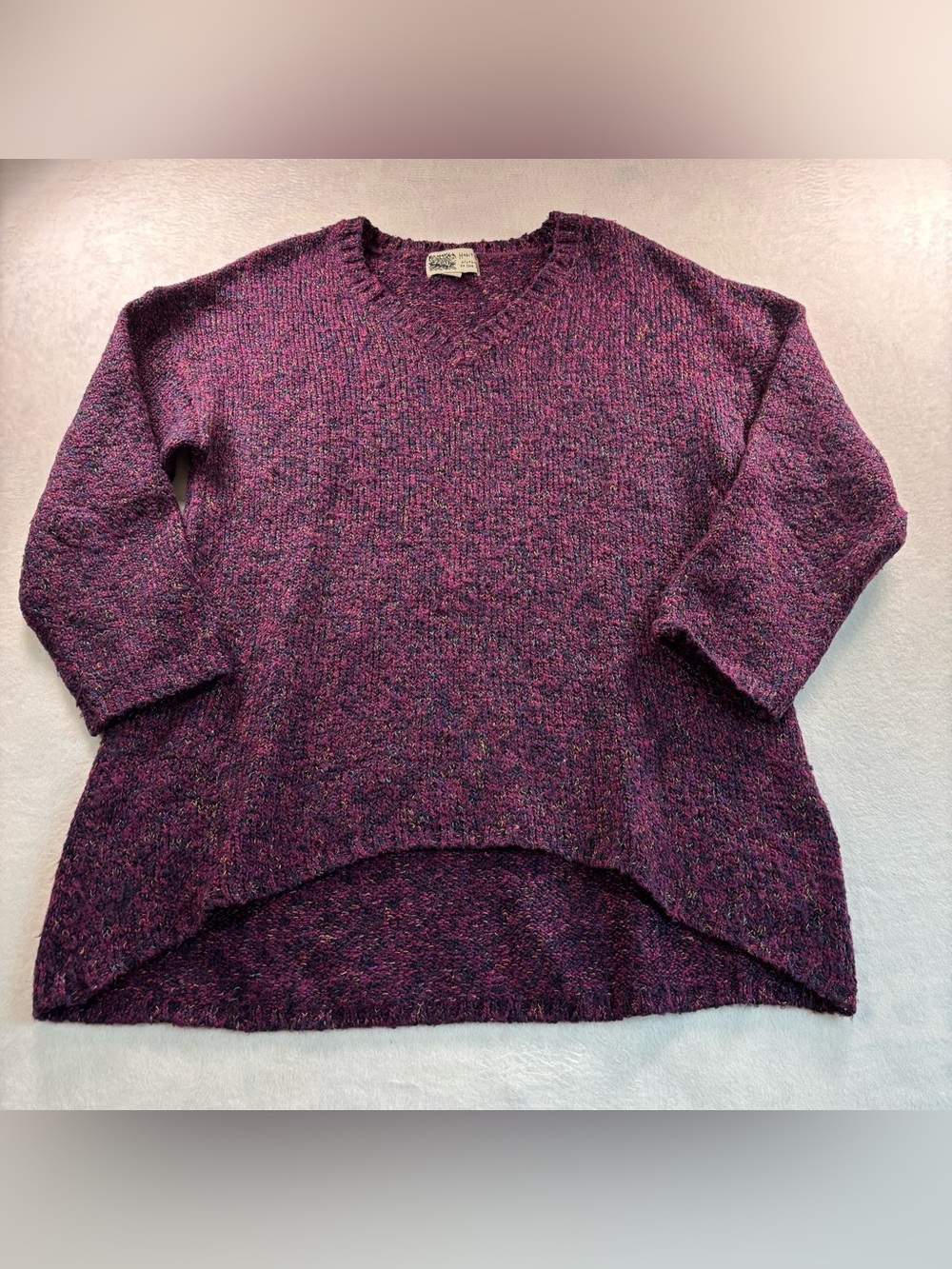 Habitat Women's V-Neck Wool blend Sweater in Heathered Plum